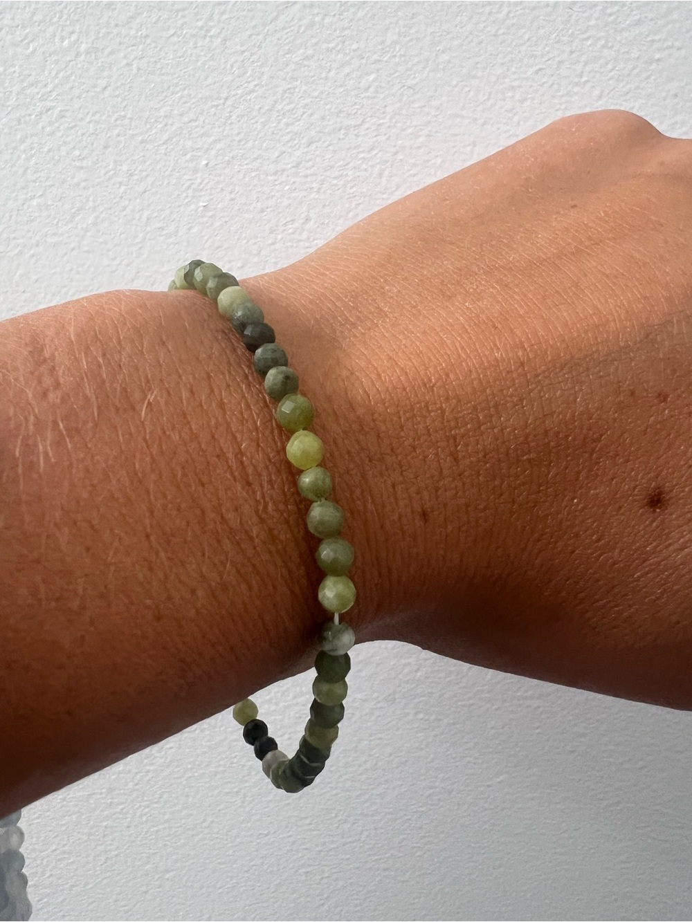 Genuine Jade Bead bracelet with 18K Gold Vermeil clasp - Picture 4 of 5